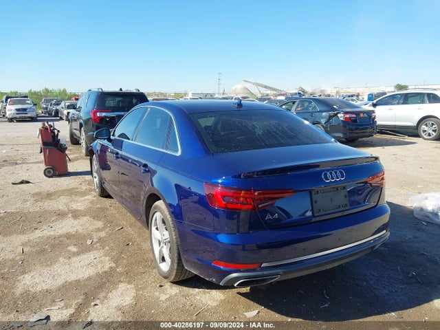 WAUGMAF47KA042162 Audi A4 40 Premium/40 Titanium Premium