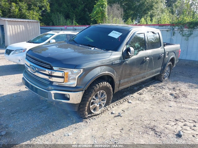 Ford F-150 Lariat 2018 1FTFW1E18JFD49308 Image 2