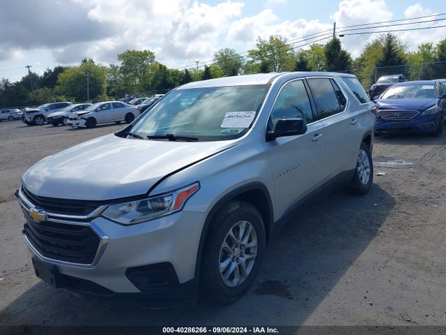 Chevrolet Traverse Ls 2019 1GNEVFKW4KJ171186 Image 2