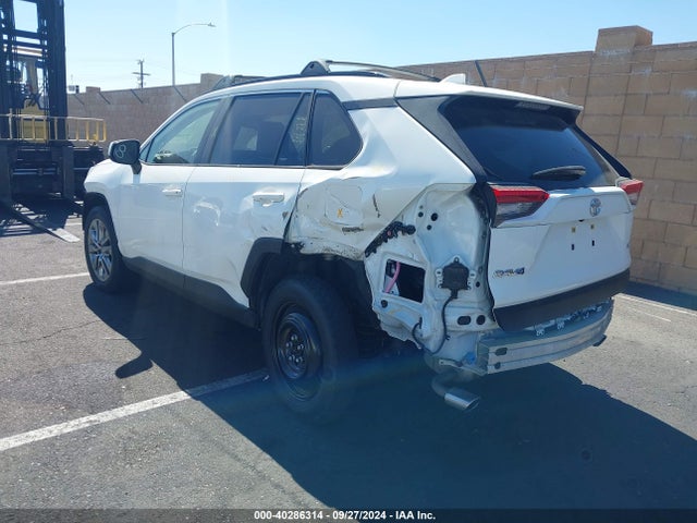 Toyota Rav4 Xle Premium 2019 JTMC1RFV1KJ002533 Image 3