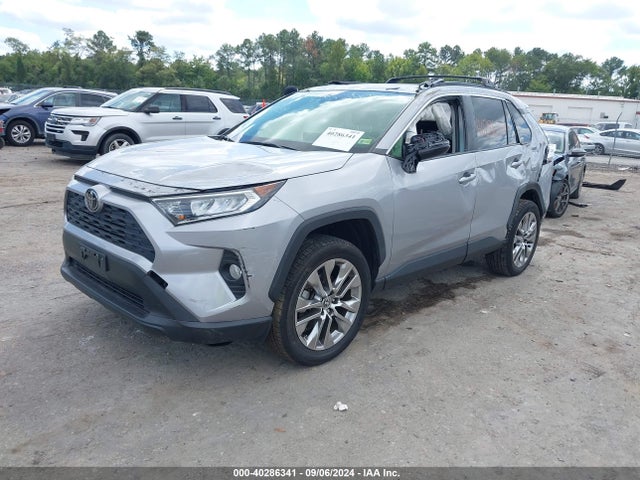 Toyota Rav4 Xle Premium 2020 JTMA1RFV0LD067719 Image 2