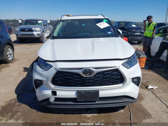 Toyota Highlander Xle 2022 5TDGZRAH6NS099831 Image 12