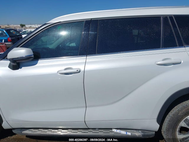Toyota Highlander Xle 2022 5TDGZRAH6NS099831 Image 14