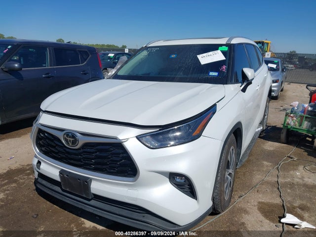 Toyota Highlander Xle 2022 5TDGZRAH6NS099831 Image 2