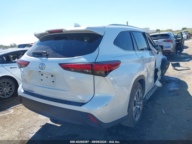 Toyota Highlander Xle 2022 5TDGZRAH6NS099831 Image 4