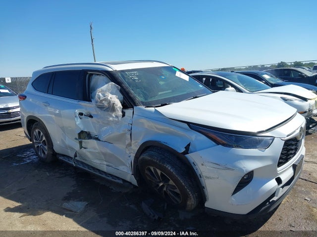 Toyota Highlander Xle 2022 5TDGZRAH6NS099831 Image 6