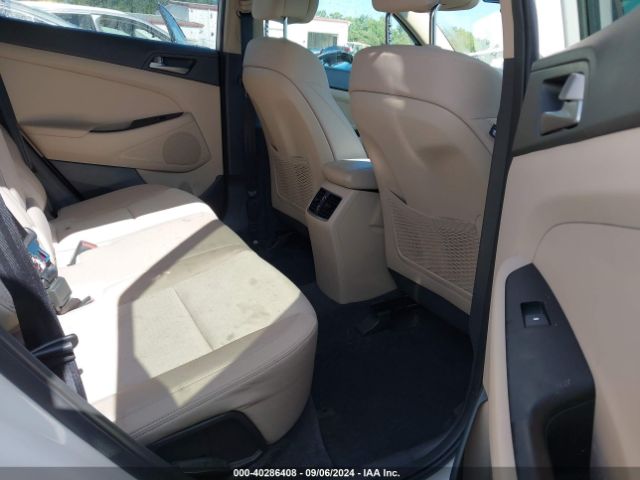 KM8J3CA22HU351389 Hyundai Tucson Sport