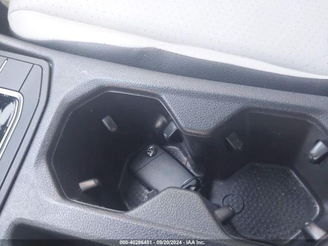3VWCB7BU0KM221885 Volkswagen Jetta