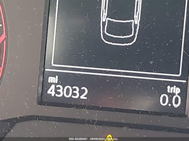 3VWCB7BU0KM221885 Volkswagen Jetta