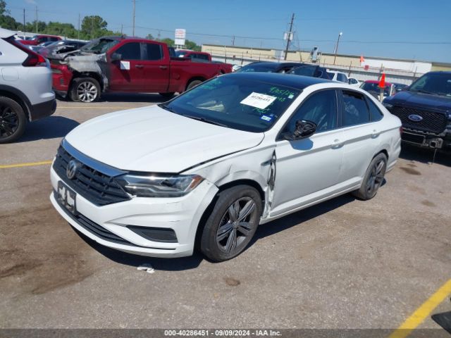 3VWCB7BU0KM221885 Volkswagen Jetta