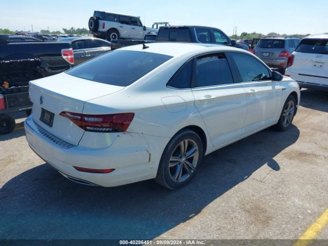 3VWCB7BU0KM221885 Volkswagen Jetta