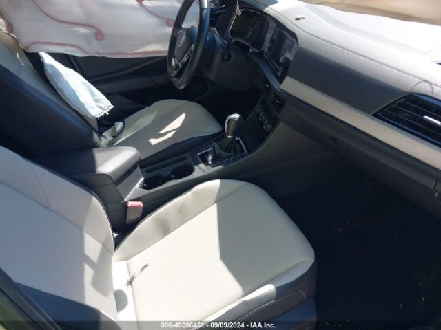 3VWCB7BU0KM221885 Volkswagen Jetta