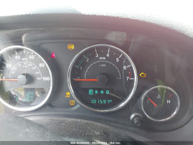 1C4BJWEG0FL563975 Jeep Wrangler Unlimited Sahara