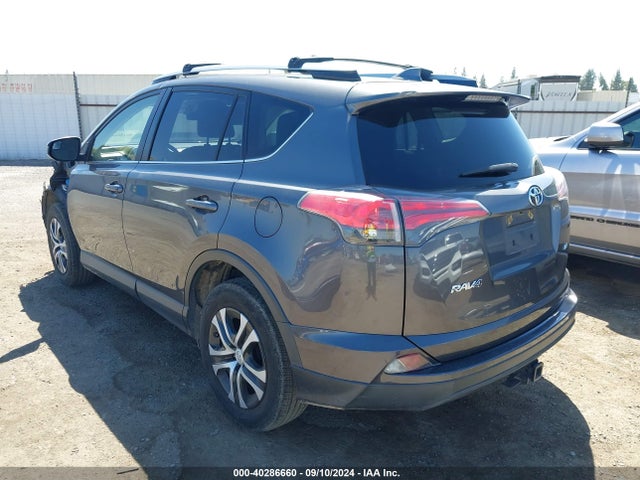 Toyota RAV4 LE 2018 JTMZFREV0JJ172555 Image 3