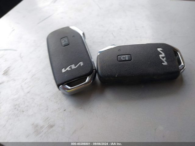 KNDERCAA3N7235818 KIA SELTOS EX