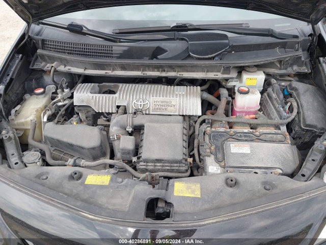 Toyota Prius V Two 2014 JTDZN3EU1EJ013587 Image 10