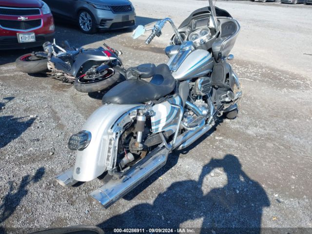 2016 HARLEY-DAVIDSON FLTRUSE 1HD1TAN10GB959317 Photo 3
