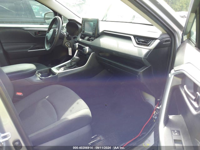 Toyota RAV4 LE 2021 2T3K1RFV8MW166197 Image 5