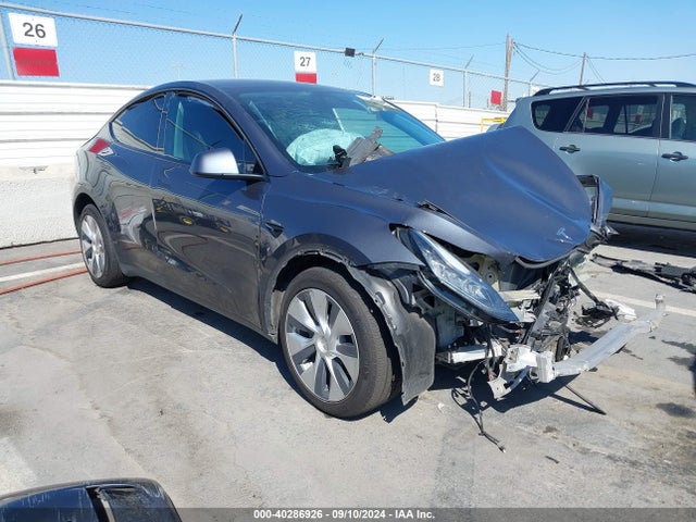2021 TESLA MODEL Y 5YJYGDEE6MF302880 Photo 0