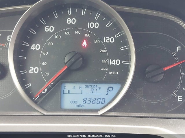 Toyota RAV4 LE 2015 JTMZFREV5FJ057585 Image 7