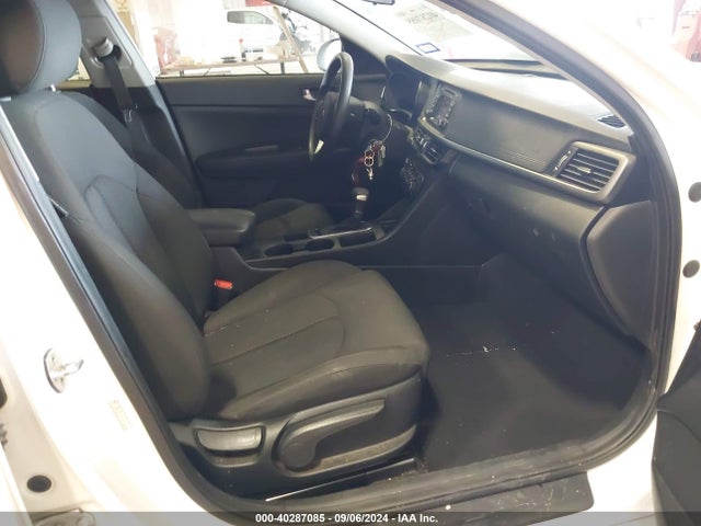 KIA Optima Lx 2016 KNAGT4L34G5090685 Image 5