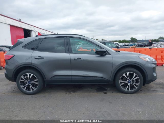 1FMCU9H91NUB61638 Ford ESCAPE SEL