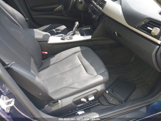 WBA8E5G57GNT41988 BMW 320i Xdrive