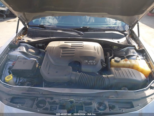 2C3CCAEG9GH198104 Chrysler 300C