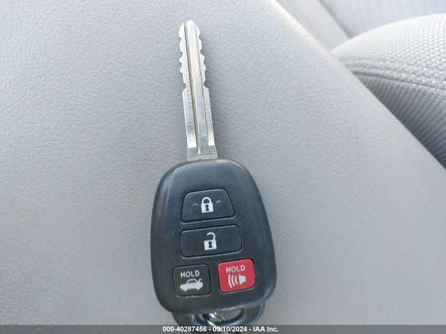 Toyota CAMRY LE 2017 4T1BF1FKXHU274442 Image 11