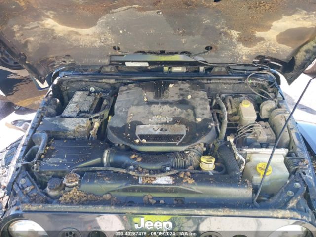1C4BJWEG1EL135914 Jeep Wrangler Unlimited Sahara
