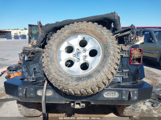 1C4BJWEG1EL135914 Jeep Wrangler Unlimited Sahara