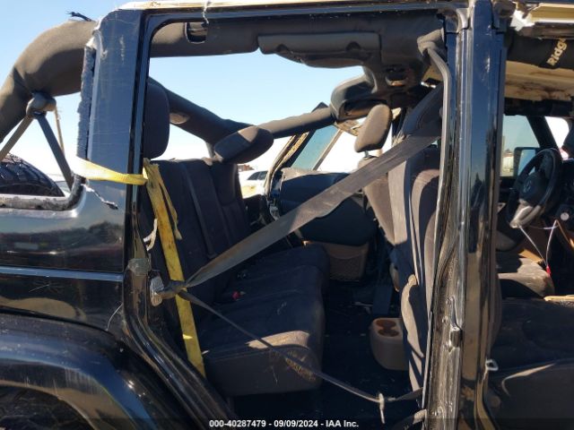 1C4BJWEG1EL135914 Jeep Wrangler Unlimited Sahara