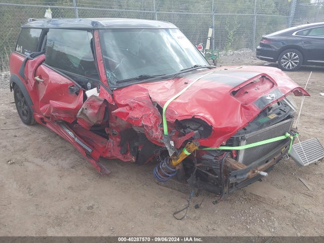 2010 MINI COOPER S CLUBMAN WMWMM3C5XATP76003 Photo 5