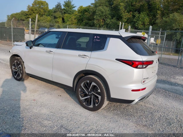 2022 MITSUBISHI OUTLANDER JA4J4UA82NZ014144 Photo 2