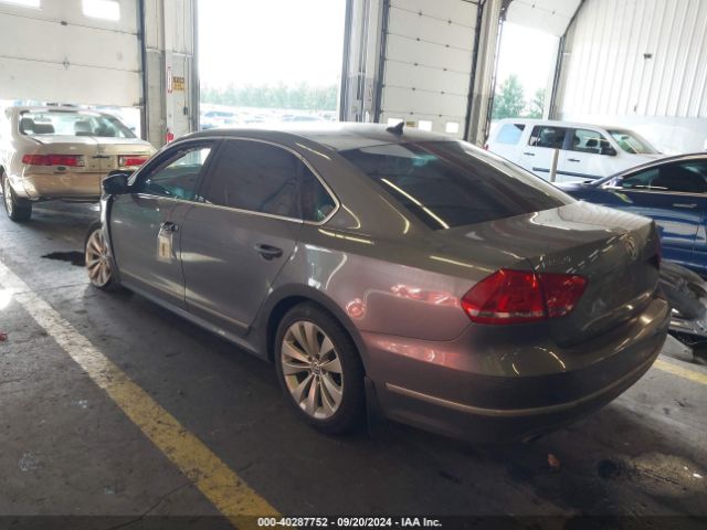 1VWBN7A34EC047384 Volkswagen Passat 2.0l Tdi Se
