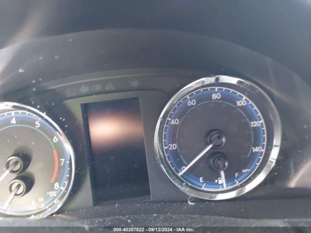 2T1BURHE1KC239227 Toyota COROLLA SE