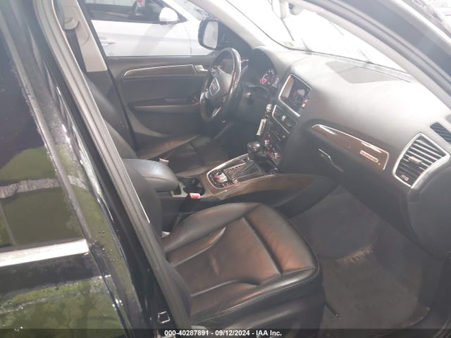 Audi Q5 2.0t Premium 2016 WA1C2AFP3GA074190 Image 5