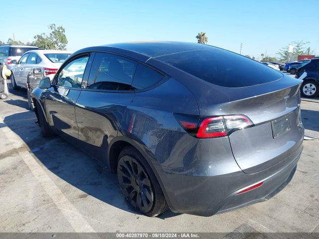 2023 TESLA MODEL Y 7SAYGDEE8PF904509 Photo 2