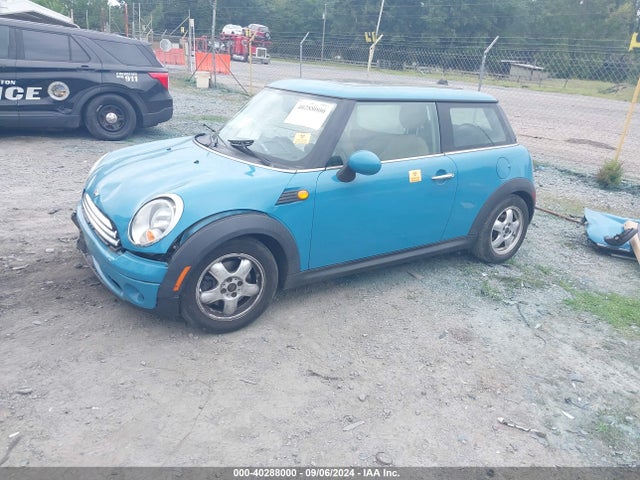 2007 MINI COOPER WMWMF33597TT57837 Photo 1
