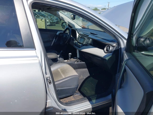 Toyota Rav4 Limited 2015 JTMDFREV9FD132099 Image 5