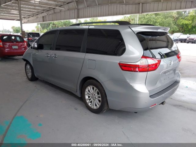 5TDYZ3DC8HS849574 Toyota Sienna Xle Premium 8 Passenger