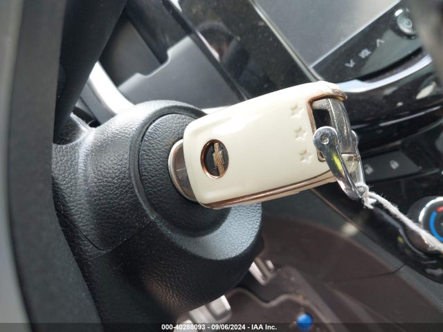 Chevrolet Sonic Rs Auto 2015 1G1JG5SB0F4140264 Image 11