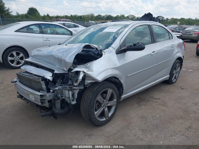 Chevrolet Sonic Rs Auto 2015 1G1JG5SB0F4140264 Image 2