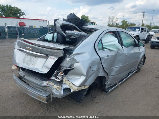 Chevrolet Sonic Rs Auto 2015 1G1JG5SB0F4140264 Image 6