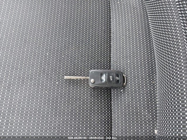 1VWAT7A31HC044206 Volkswagen Passat 1.8t S
