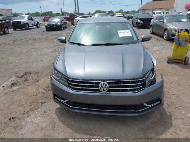 1VWAT7A31HC044206 Volkswagen Passat 1.8t S