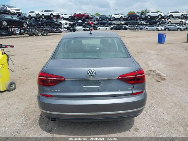 1VWAT7A31HC044206 Volkswagen Passat 1.8t S