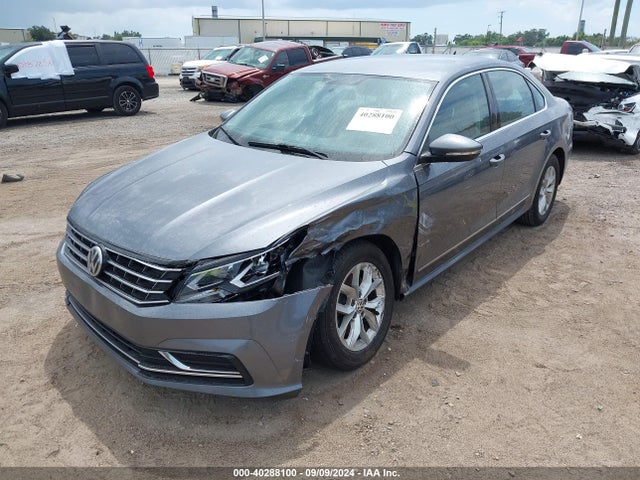 1VWAT7A31HC044206 Volkswagen Passat 1.8t S