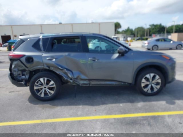5N1AT3BA9MC767123 Nissan Rogue Sv Fwd