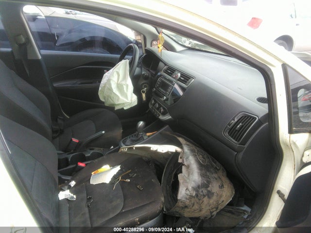 KNADM4A37G6575805 KIA RIO LX